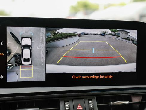 Used 2025 Lexus ES 300h w/ Accessory Package (Z2) FWD image 24