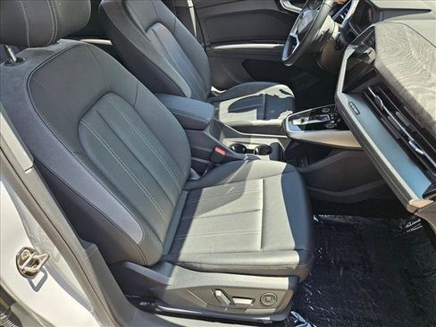 Used 2023 Audi Q4 e-tron Prestige AWD/4WD image 21