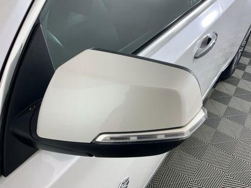 Used 2022 Chevrolet Traverse High Country image 10