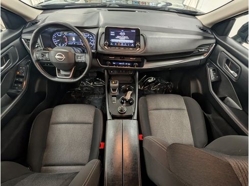 Used 2025 Nissan Rogue SV AWD/4WD image 10