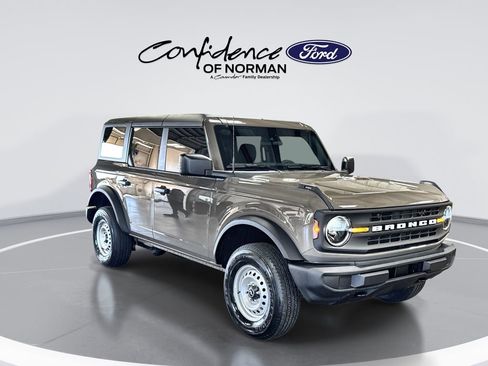 New 2025 Ford Bronco 4-Door image 11