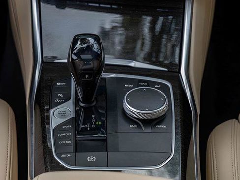 Used 2021 BMW 330i xDrive 330i xDrive w/ Convenience Package image 12