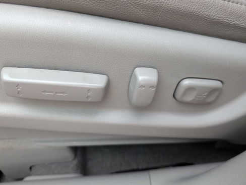 Used 2012 Honda CR-V EX-L image 17