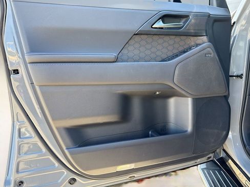 Used 2024 Lexus GX 550 w/ Accessory Package (Z1) AWD/4WD image 23