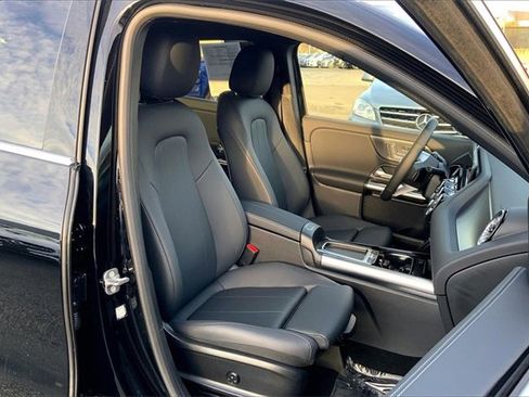 Used 2025 Mercedes-Benz GLA 250 4MATIC image 7