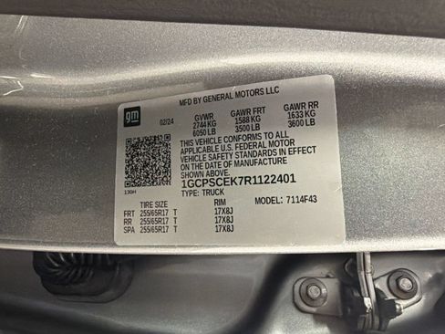 Used 2024 Chevrolet Colorado LT w/ LT Convenience Package RWD image 25