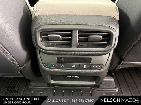 Used 2023 Honda Pilot Touring image 45