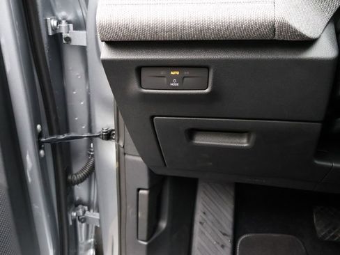 Used 2025 Volkswagen Tiguan S image 34