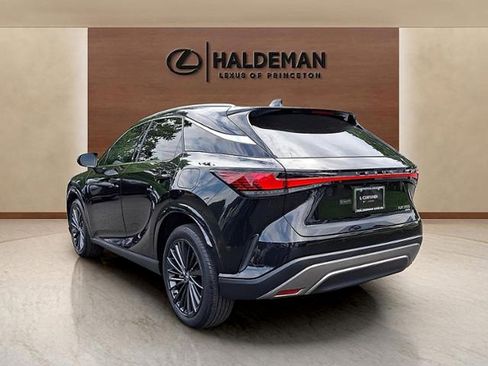 Certified 2024 Lexus RX 350 Premium w/ Cold Area Package AWD/4WD image 4