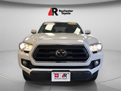Certified 2020 Toyota Tacoma SR5 image 8