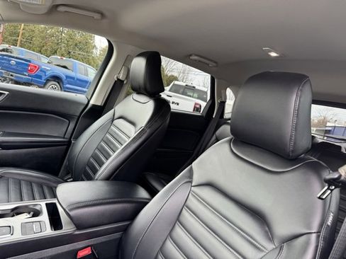 Used 2024 Ford Edge SEL w/ Convenience Package image 27