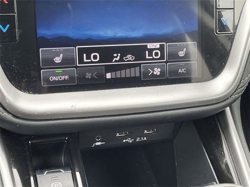 Used 2022 Subaru Outback Limited image 18