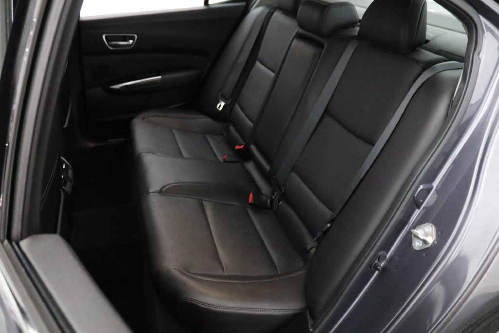 Used 2018 Acura TLX w/ Technology Package FWD image 9