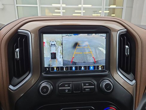 Used 2023 Chevrolet Silverado 3500 High Country image 25