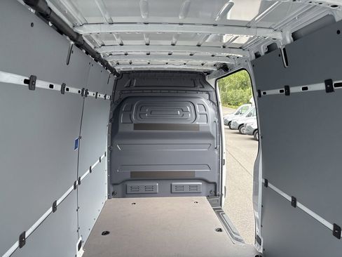 Used 2024 Mercedes-Benz Sprinter 2500 image 14