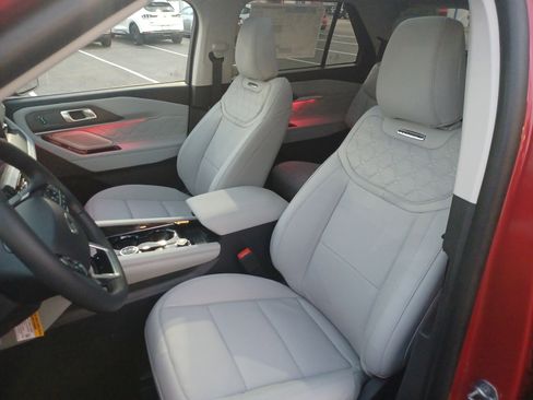 New 2025 Ford Explorer Platinum w/ Ultimate Package image 9