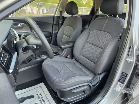 Used 2022 Kia Niro LX FWD image 25