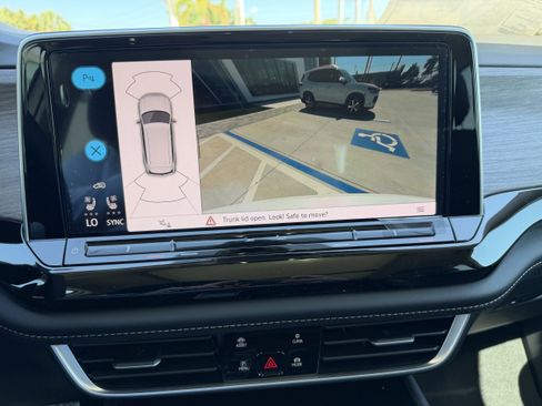 New 2026 Volkswagen Atlas SEL image 19