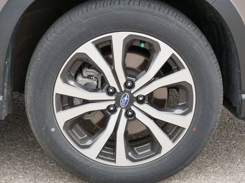 Used 2023 Subaru Forester Limited AWD/4WD image 9