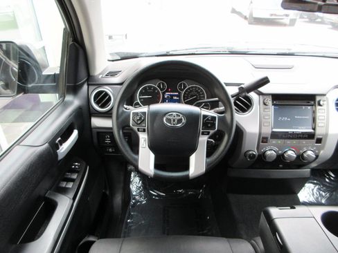 Used 2017 Toyota Tundra SR5 AWD/4WD image 29