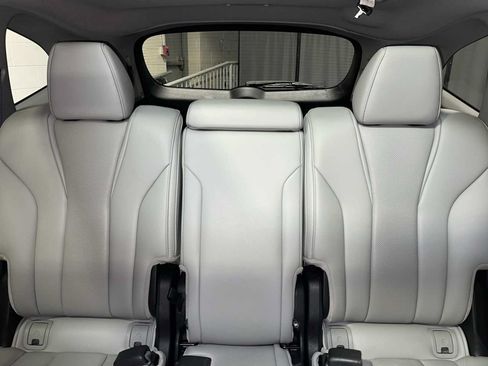 Used 2022 Acura MDX w/ Technology Package AWD/4WD image 22