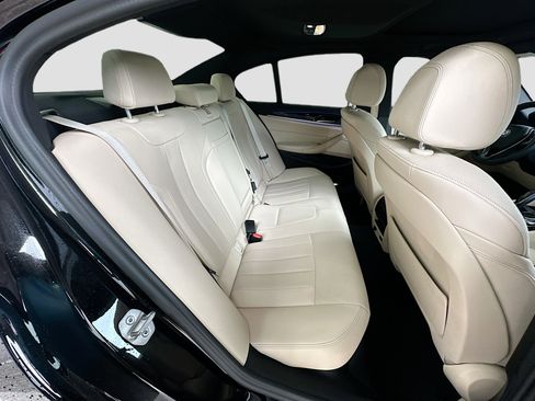 Certified 2023 BMW 530i w/ Convenience Package RWD image 27