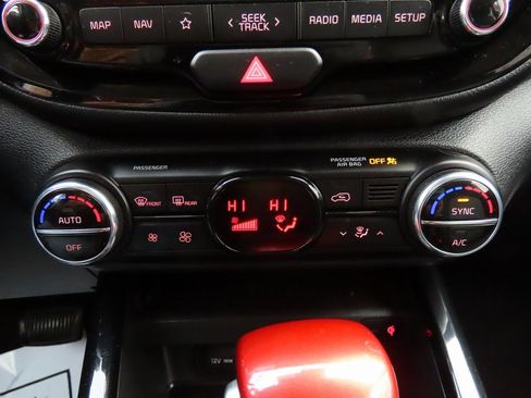 Used 2021 Kia Soul EX image 27