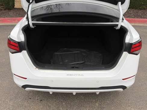 Used 2022 Nissan Sentra S image 6