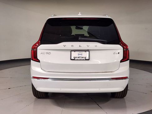 New 2026 Volvo XC90 B6 Plus w/ Protection Package Premier image 10