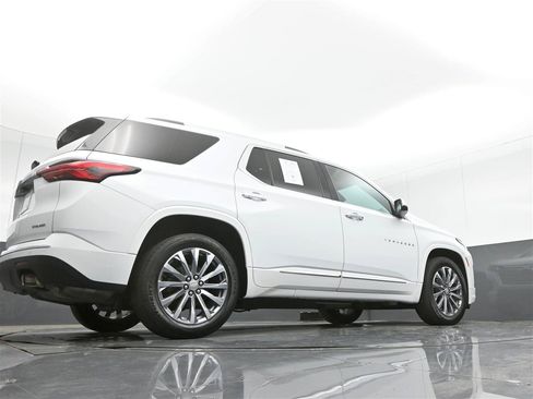 Used 2022 Chevrolet Traverse Premier w/ LPO, Floor Liner Package FWD image 34
