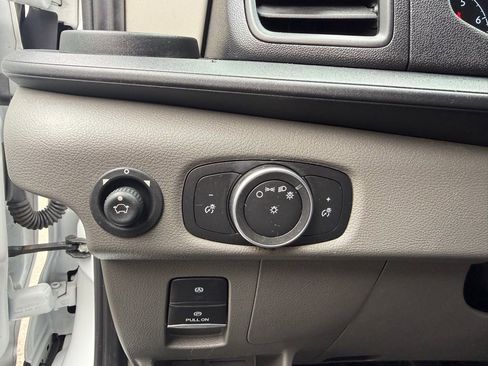 Used 2023 Ford Transit 250 Medium Roof AWD image 6