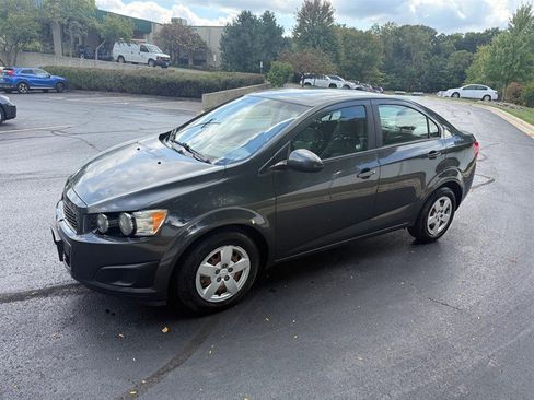 Used 2016 Chevrolet Sonic LS image 9