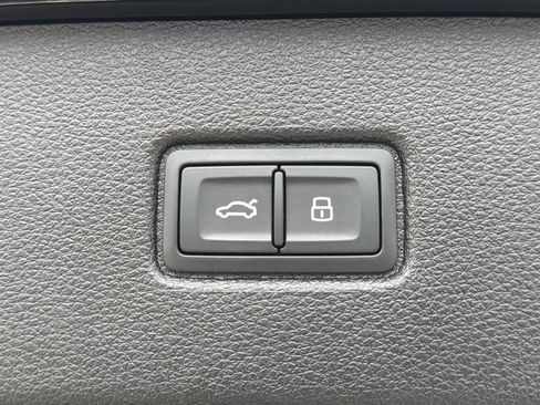 Used 2024 Audi SQ7 Premium Plus AWD/4WD image 9