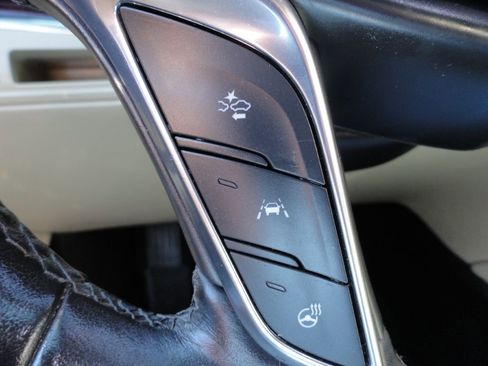 Used 2019 Cadillac XT5 Luxury FWD image 25
