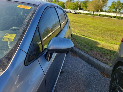 Used 2021 Toyota Corolla LE image 24