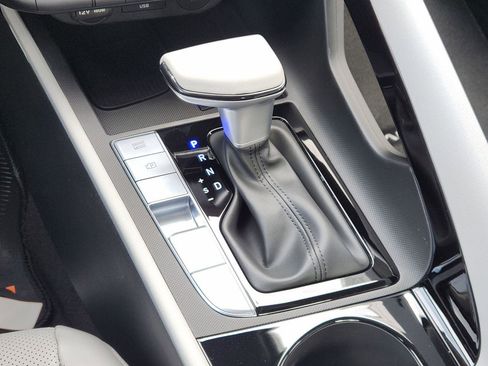New 2026 Hyundai Elantra Limited image 19