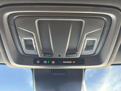 Used 2024 GMC Sierra 2500 SLE w/ SLE Convenience Package image 28