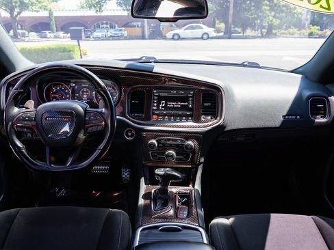 Used 2020 Dodge Charger Scat Pack RWD image 9