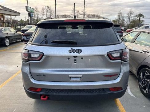 Used 2022 Jeep Compass Trailhawk w/ Trailhawk Elite Group AWD/4WD image 6