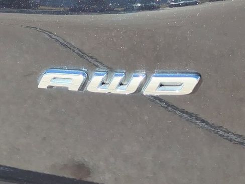 Used 2024 Ford Edge Titanium image 33