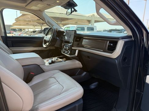 Used 2023 Ford Expedition Max Limited AWD/4WD image 16