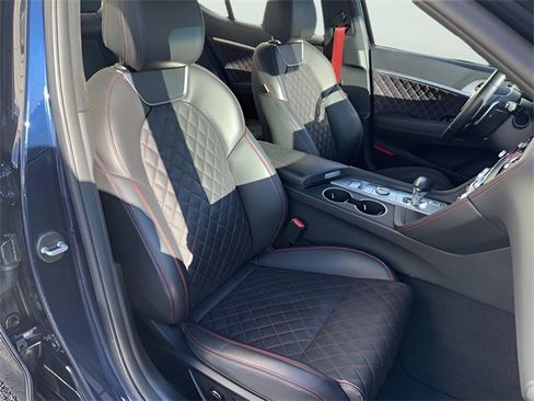 Used 2023 Genesis G70 3.3T w/ Sport Prestige Package image 11
