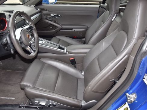 Used 2018 Porsche 718 Cayman image 11