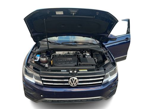 Used 2021 Volkswagen Tiguan SE image 12