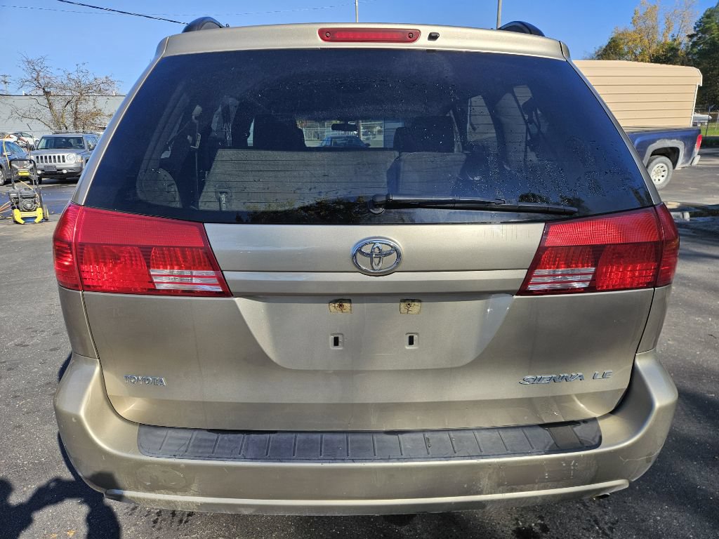 Used 2005 Toyota Sienna CE FWD image 9