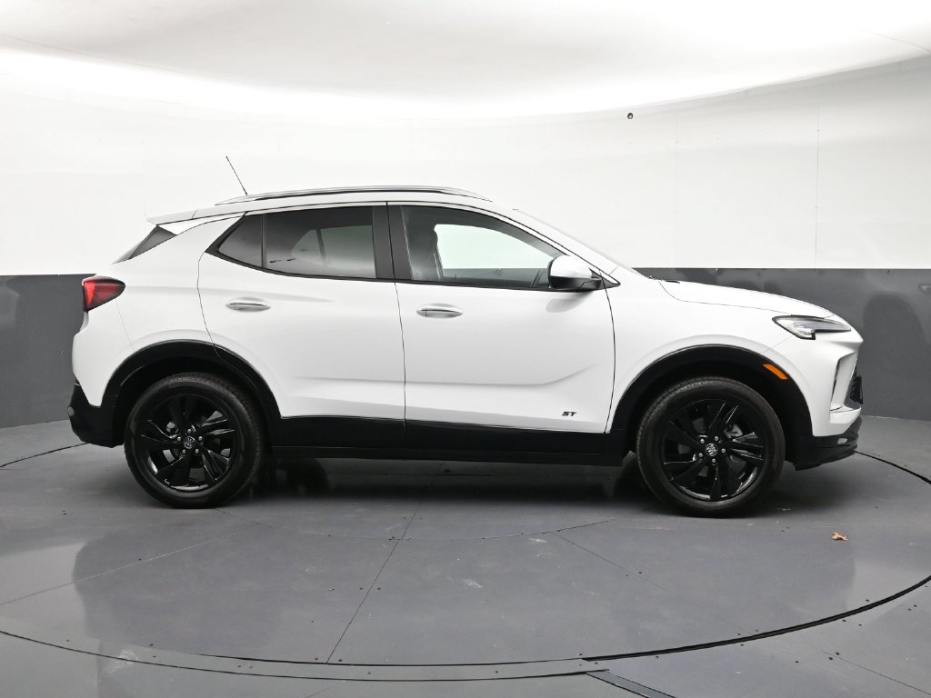 Used 2026 Buick Encore GX Sport Touring AWD/4WD image 6