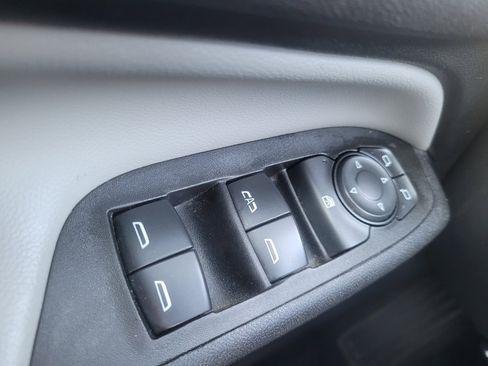 Used 2021 Chevrolet Equinox LS FWD image 27