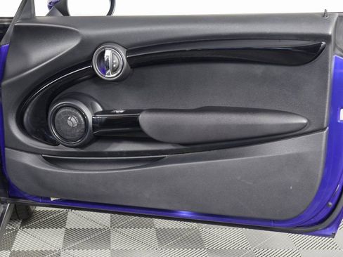 Used 2019 MINI Cooper Convertible w/ Premium Package image 14