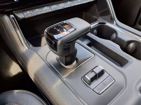 Used 2024 GMC Sierra 1500 AT4 w/ Technology Package AWD/4WD image 18