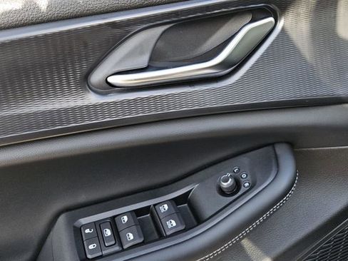 New 2025 Jeep Grand Cherokee Laredo image 25